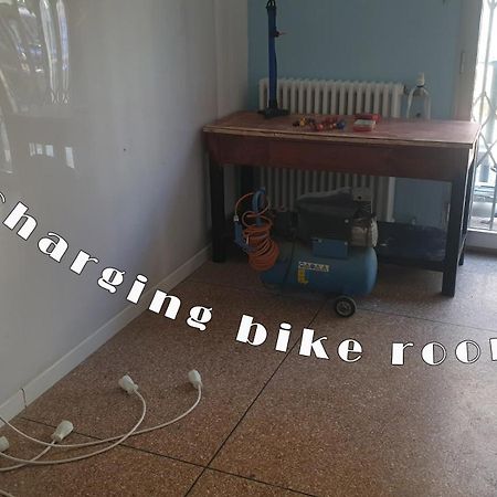 Piccolo Hotel Holiday Center Finale Ligure Eksteriør bilde