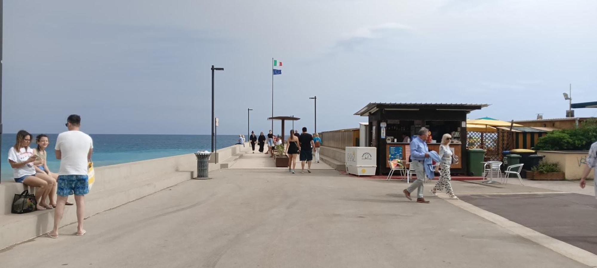 Piccolo Hotel Holiday Center Finale Ligure Eksteriør bilde