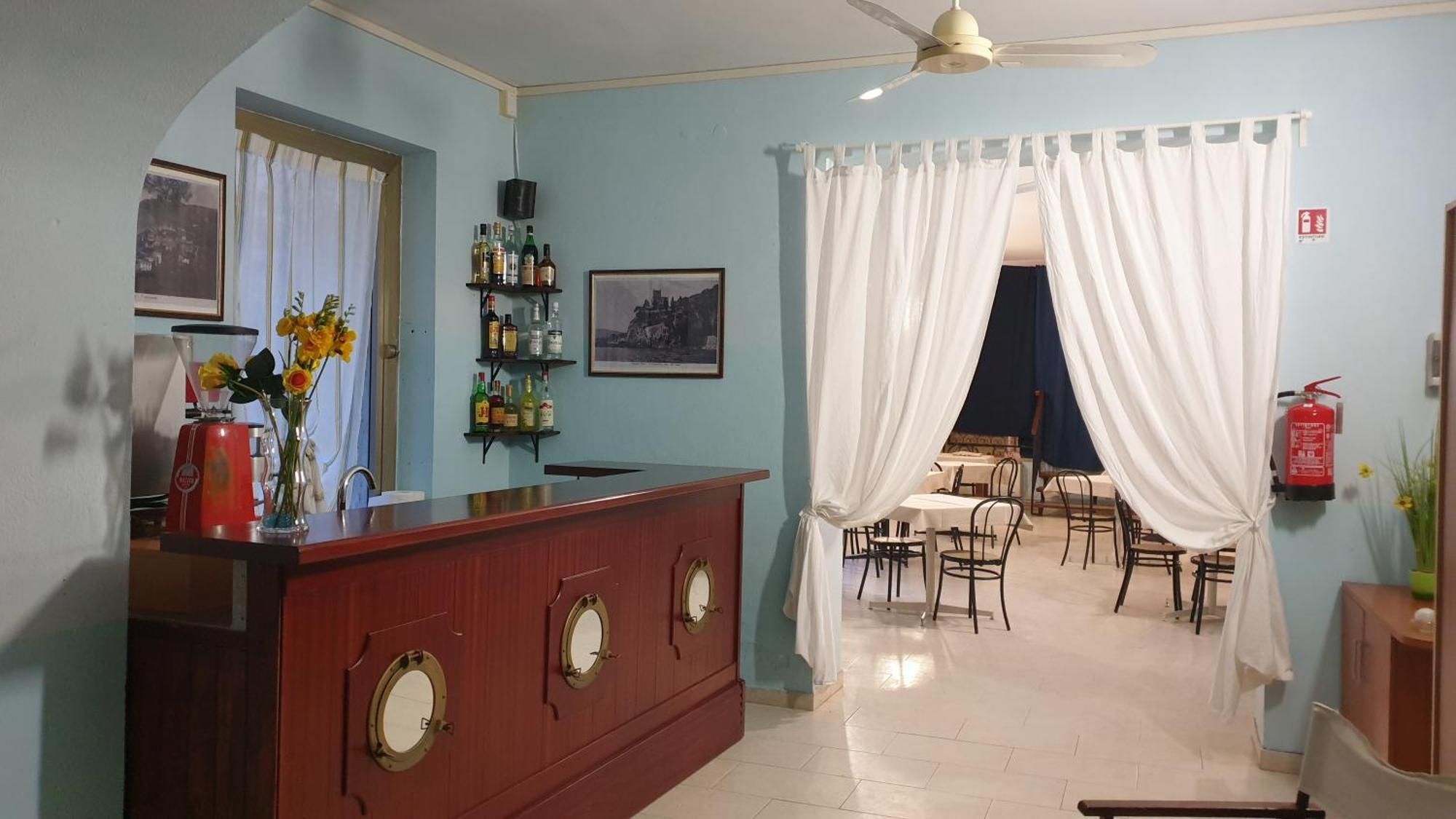 Piccolo Hotel Holiday Center Finale Ligure Eksteriør bilde