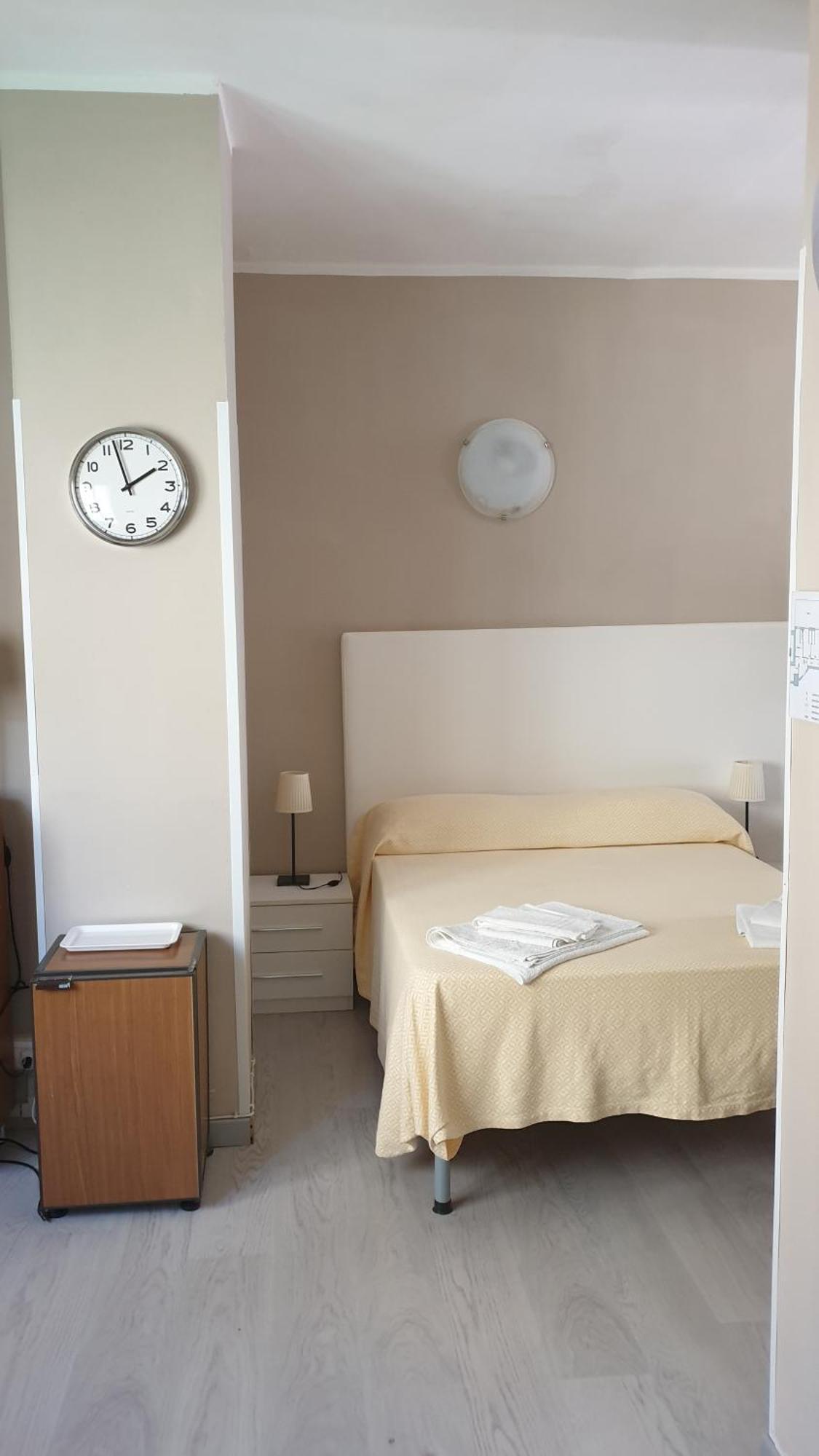 Piccolo Hotel Holiday Center Finale Ligure Eksteriør bilde